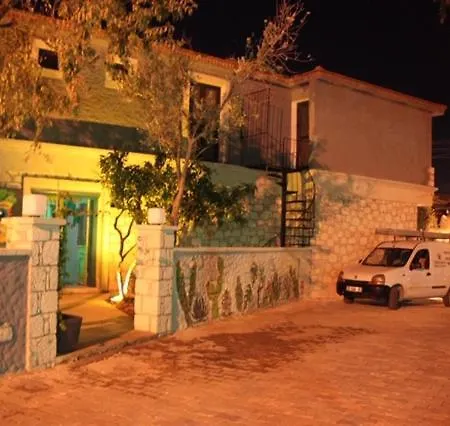 Kolaj Otel Отель *